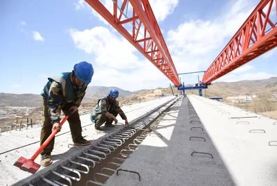 西寧啟動“建功‘十四五’ 奮進新征程”主題勞動技能競賽 激發(fā)建設(shè)工程新動能